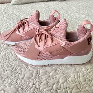 NEW Puma Muse Sneakers Size 6.5 Pink